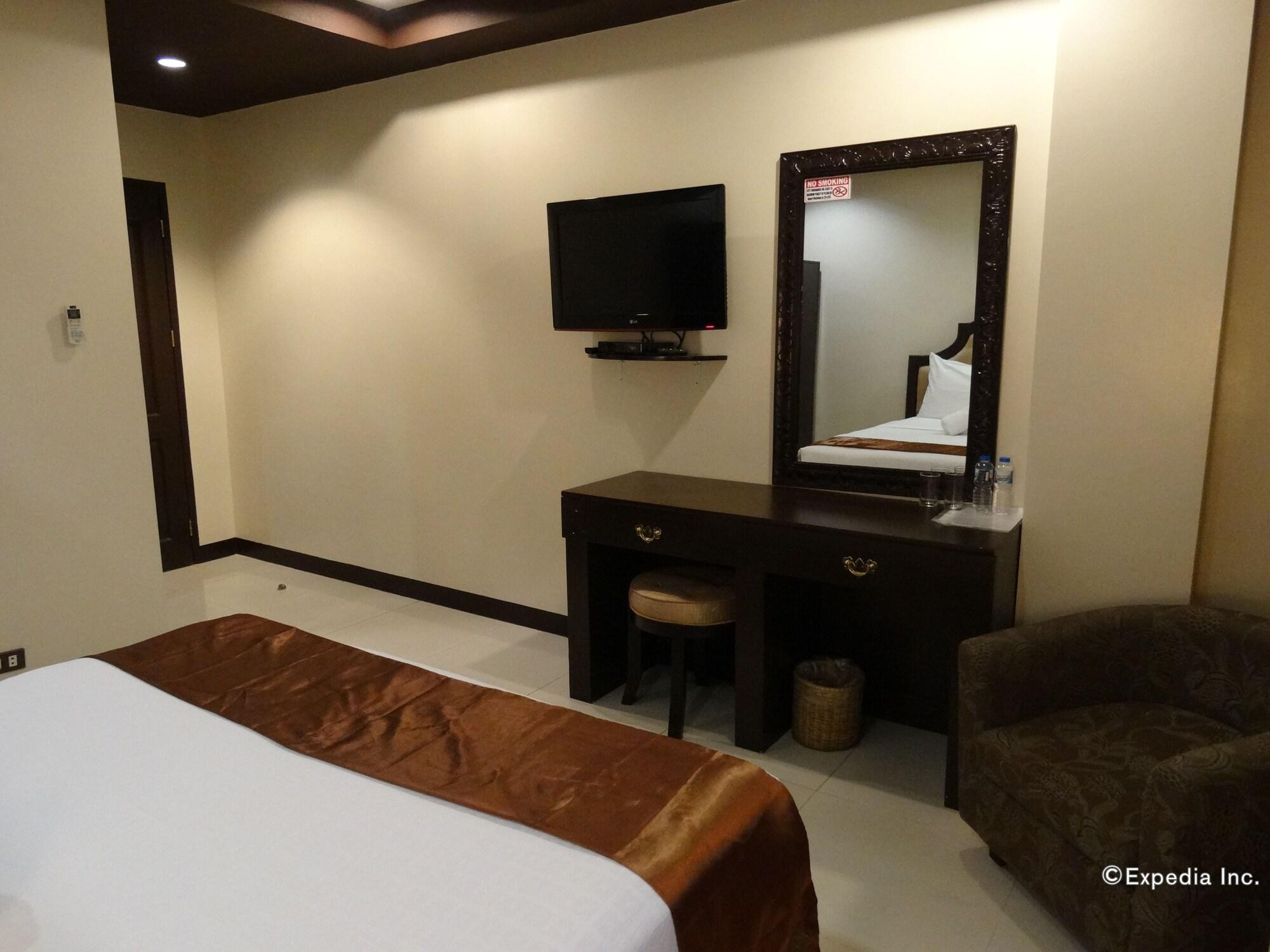 Peridot Suites Davao City Exteriör bild
