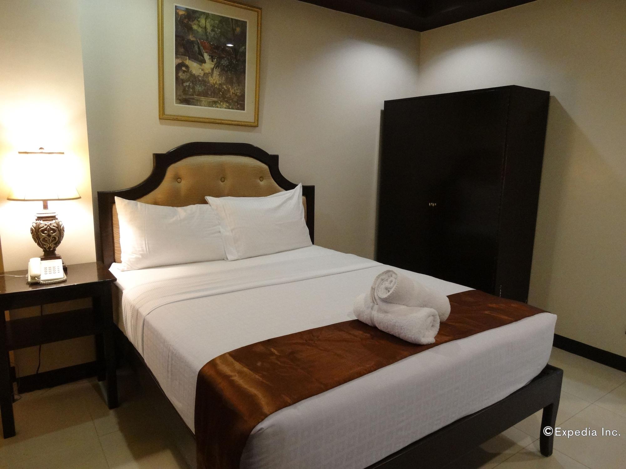 Peridot Suites Davao City Exteriör bild