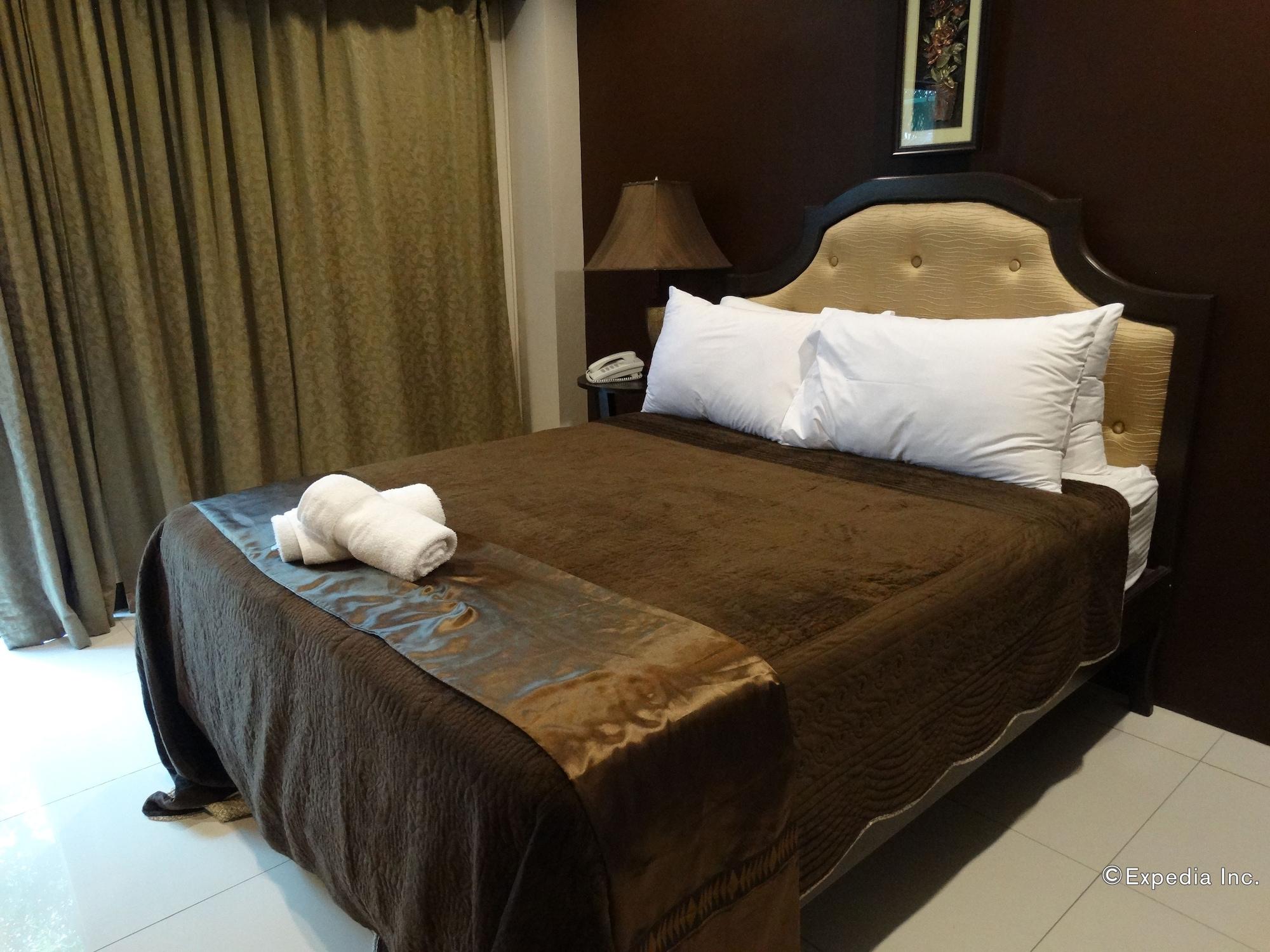Peridot Suites Davao City Exteriör bild