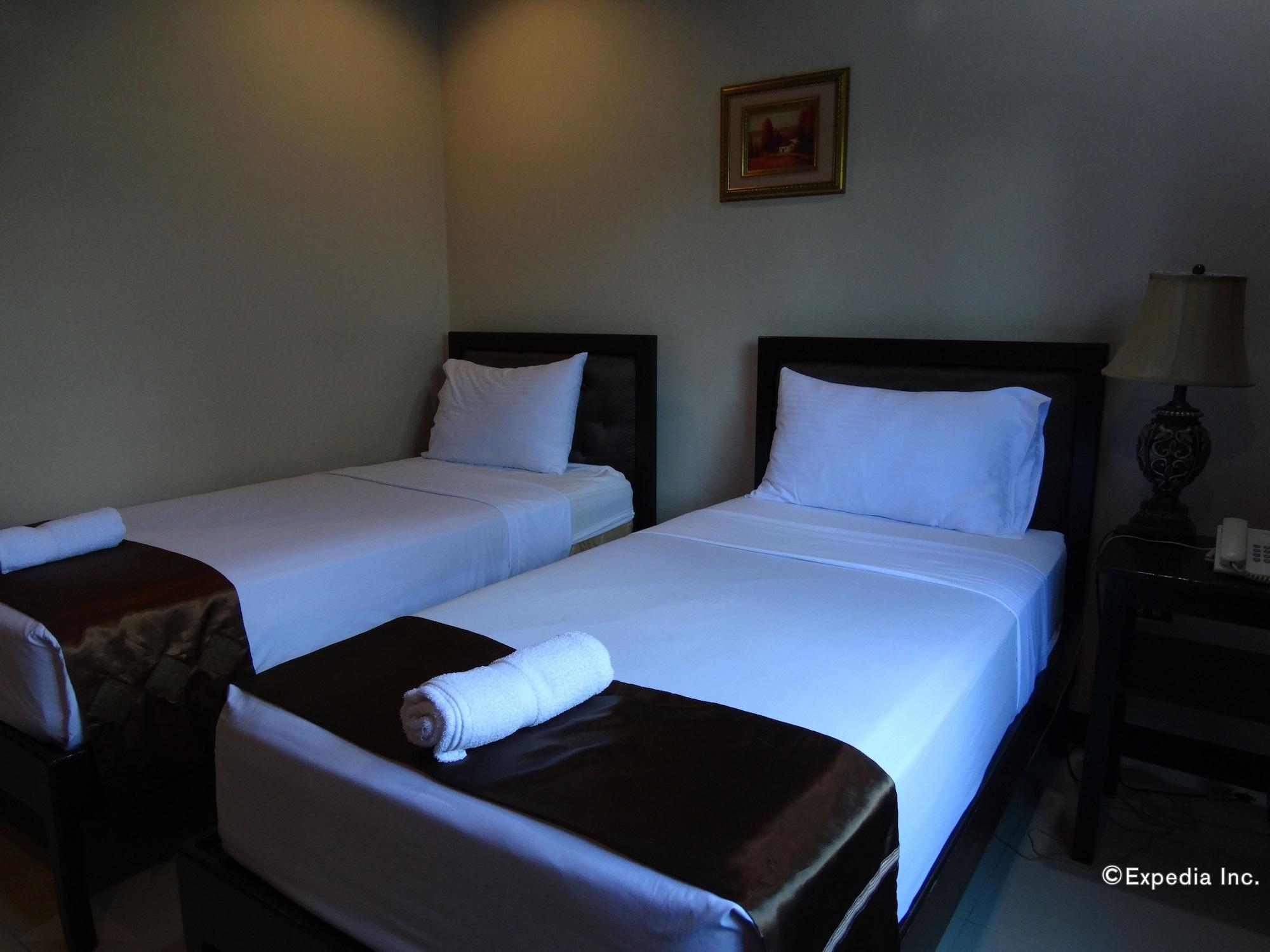 Peridot Suites Davao City Exteriör bild