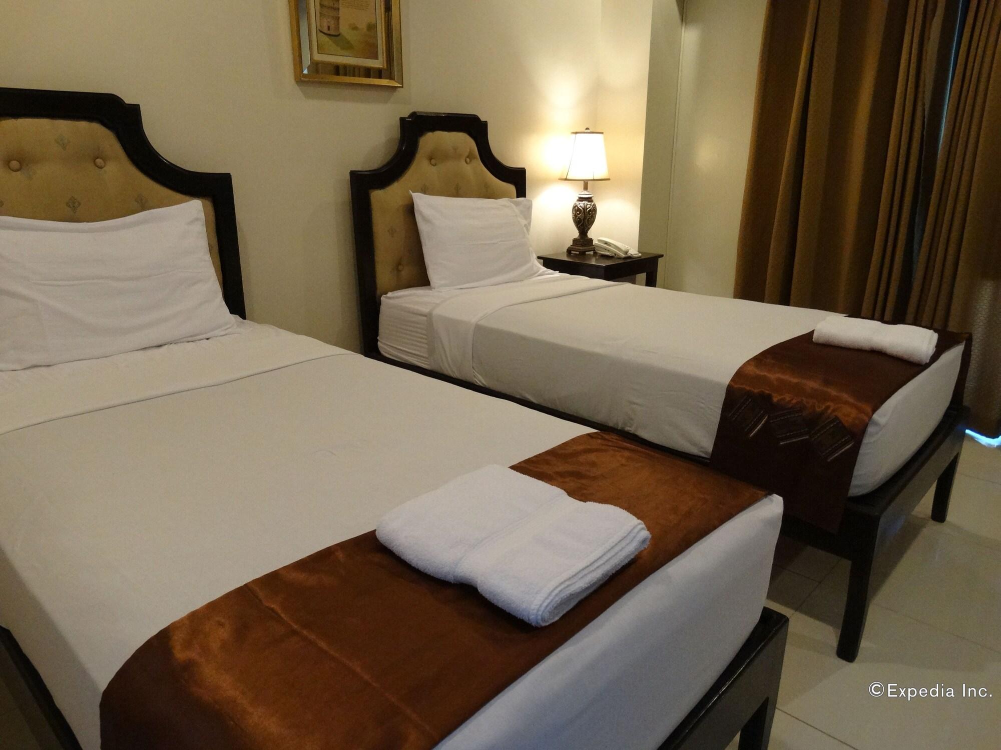 Peridot Suites Davao City Exteriör bild