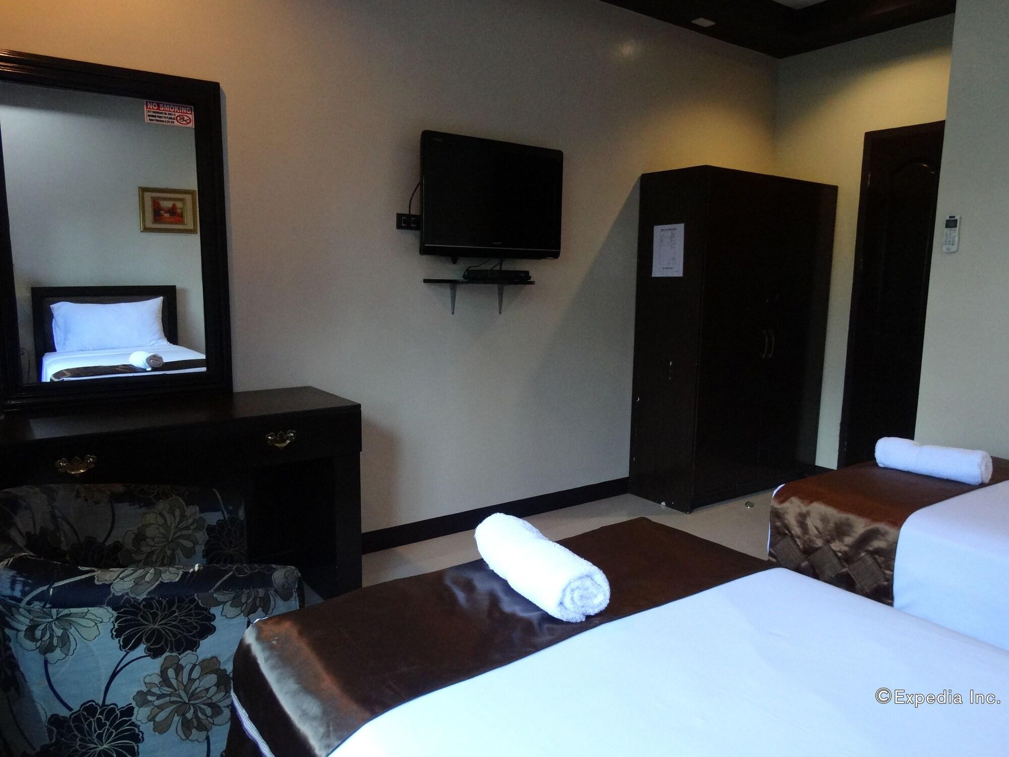 Peridot Suites Davao City Exteriör bild