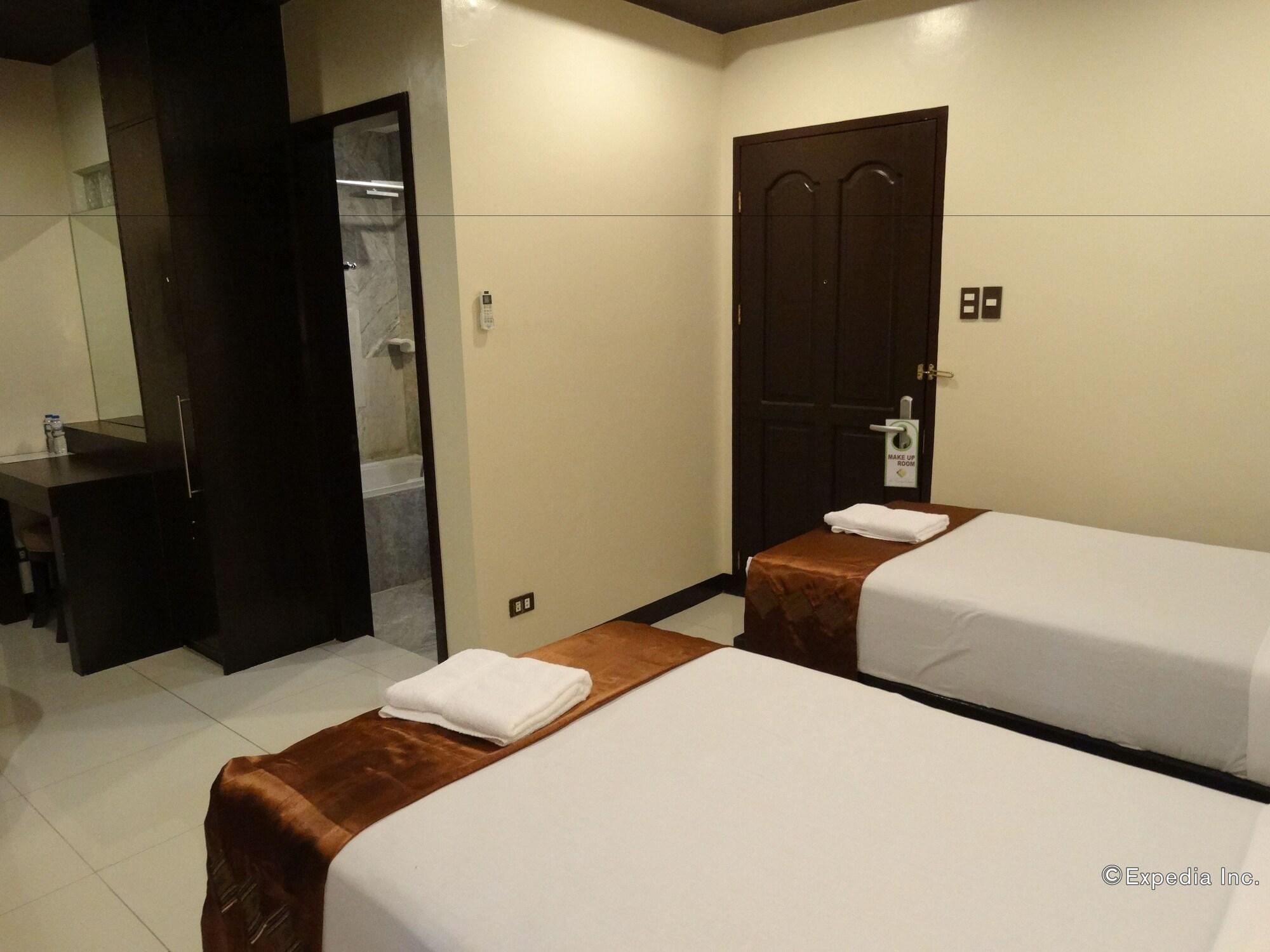 Peridot Suites Davao City Exteriör bild