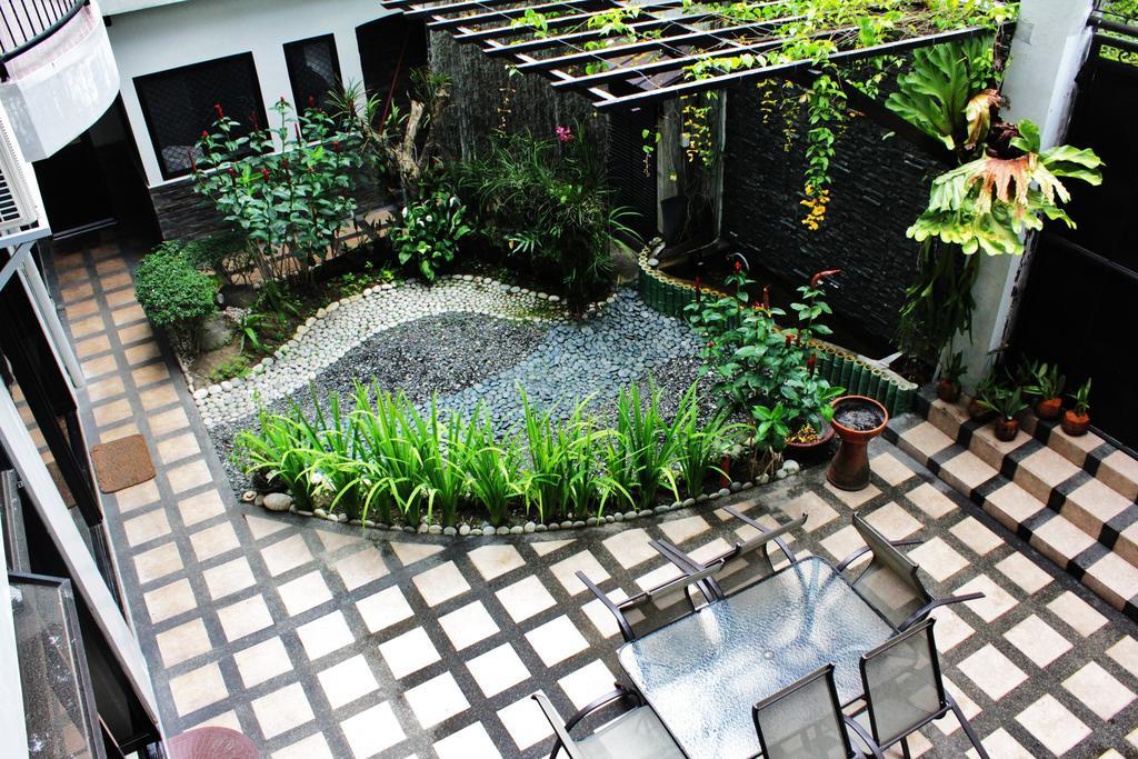Peridot Suites Davao City Exteriör bild