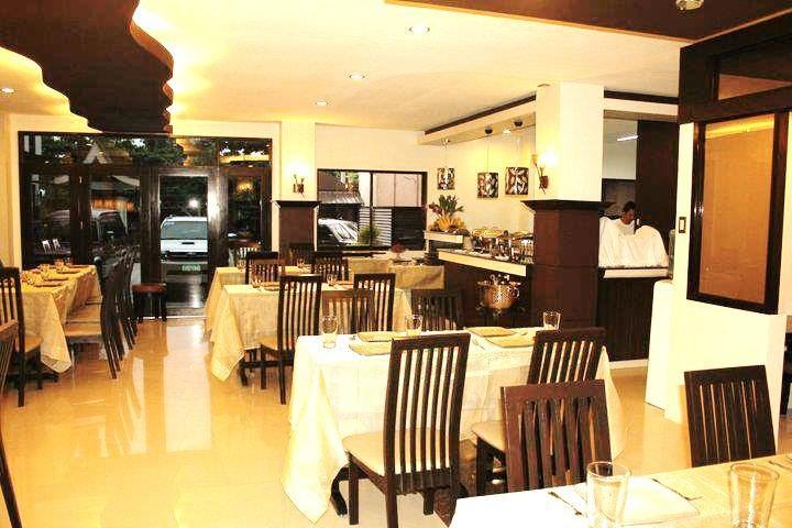 Peridot Suites Davao City Exteriör bild