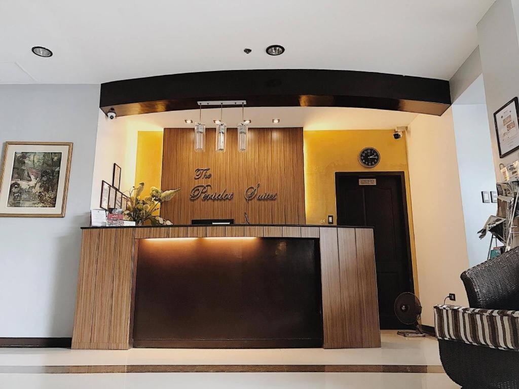 Peridot Suites Davao City Exteriör bild