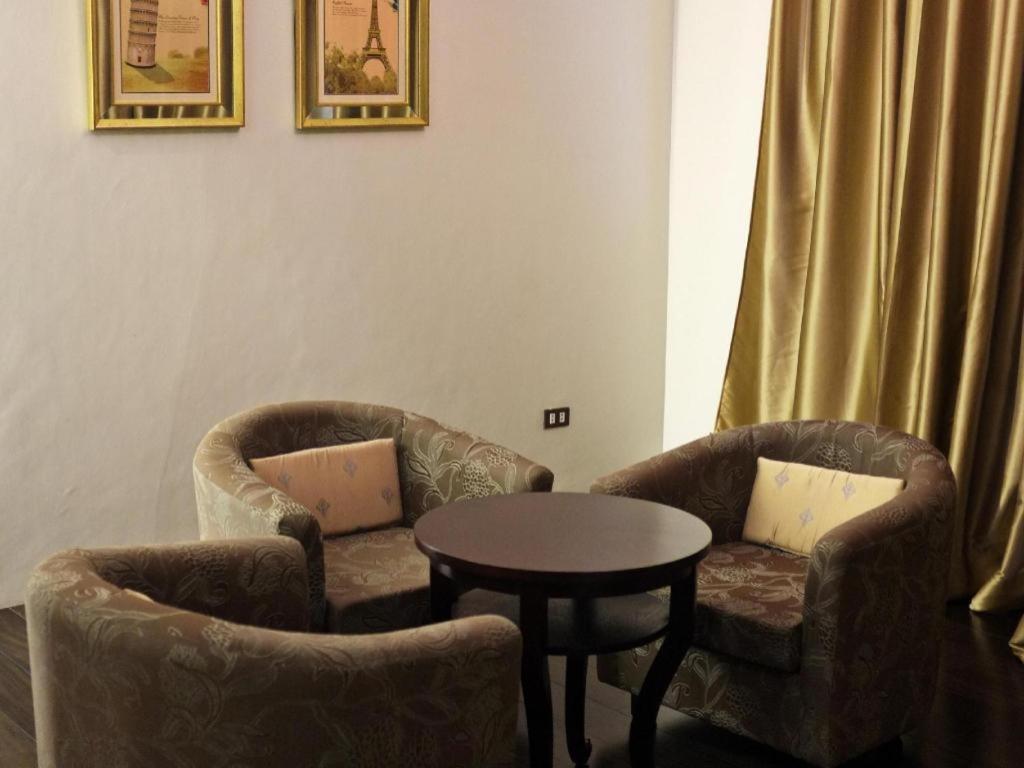 Peridot Suites Davao City Exteriör bild