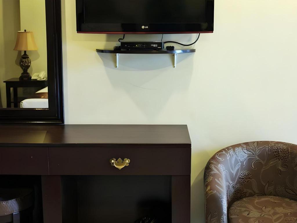 Peridot Suites Davao City Exteriör bild