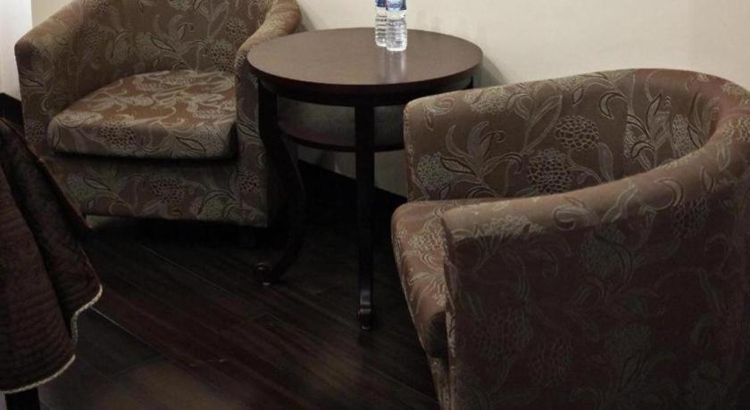 Peridot Suites Davao City Exteriör bild