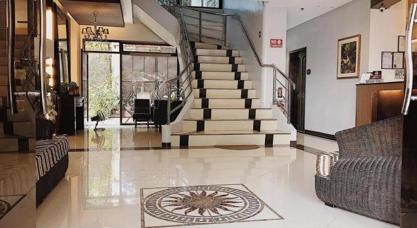 Peridot Suites Davao City Exteriör bild