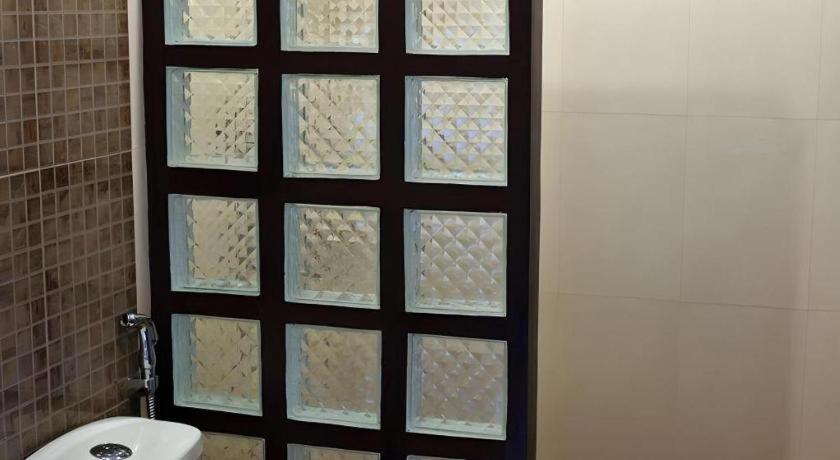 Peridot Suites Davao City Exteriör bild