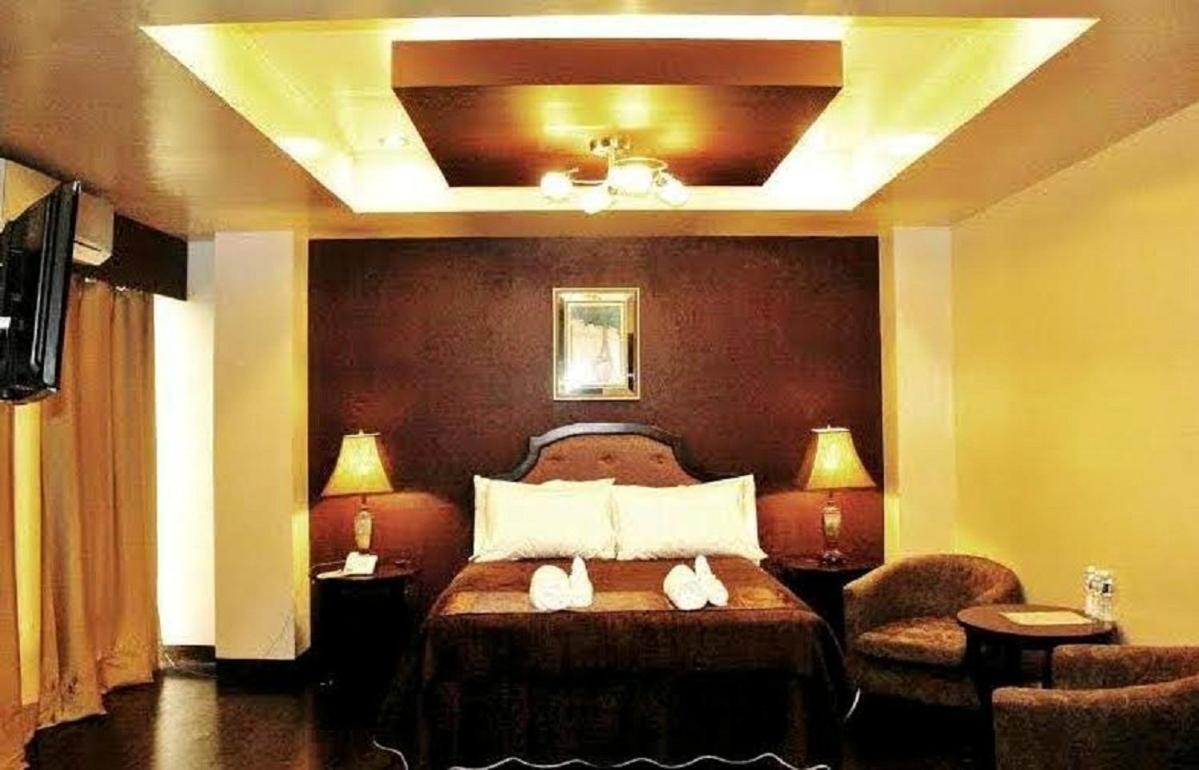 Peridot Suites Davao City Exteriör bild